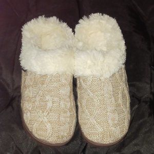 Muk Luk Suzanne Clog Slippers Womens Medium Size 7-8